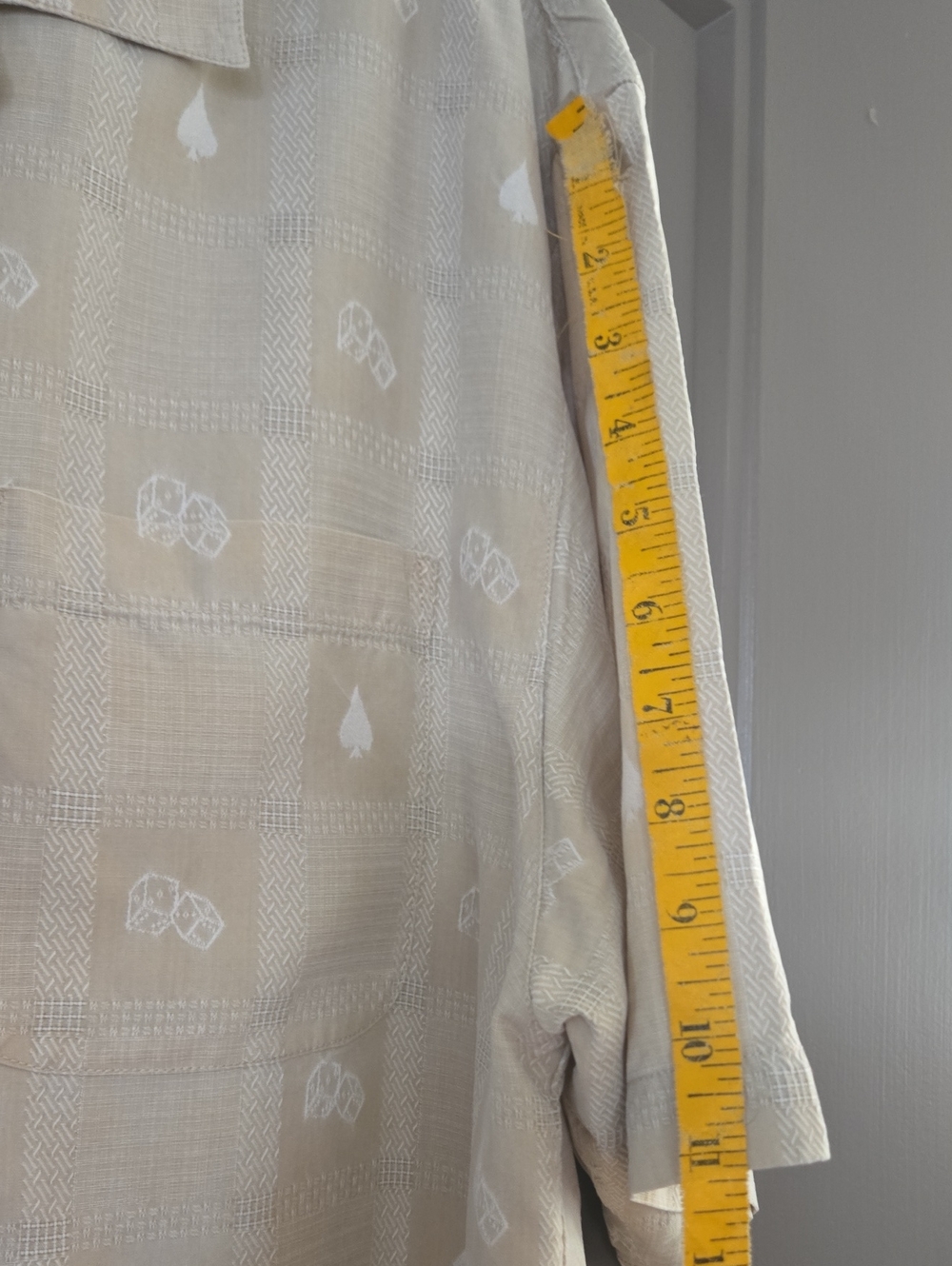 Collectible Tommy Bahama, Silk, short sleeve Camp/Aloha Shirt, casino print - Picture 11 of 13